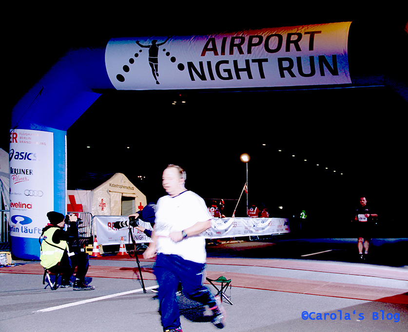 [:en]AIRPORT  NIGHT  RUN[:de]AIRPORT  NIGHT  RUN 2014[:]